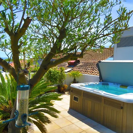 Apartment L'oasis - Loft Standing - Terrasse Rooftop - Jacuzzi - Parking